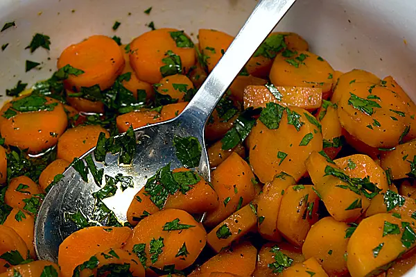 Lauwarmer Karottensalat